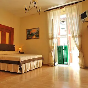 Domus Gemi 3*, Naples Italy